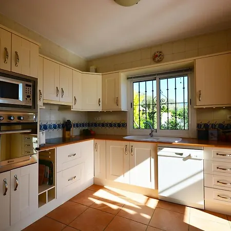 Casa Amarilla, Luxury Country With Pool And Parking Hansonholiday * Фрихилиана