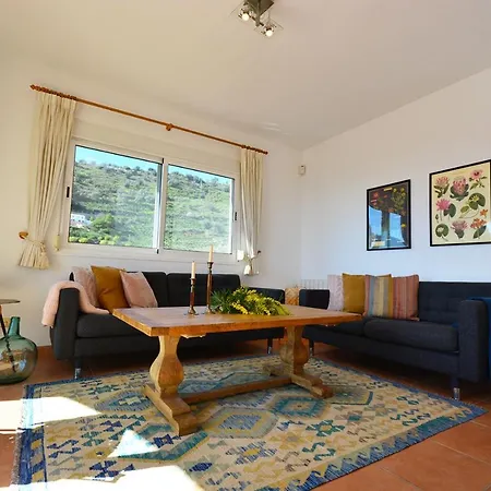 Casa Amarilla, Luxury Country With Pool And Parking Hansonholiday * Фрихилиана
