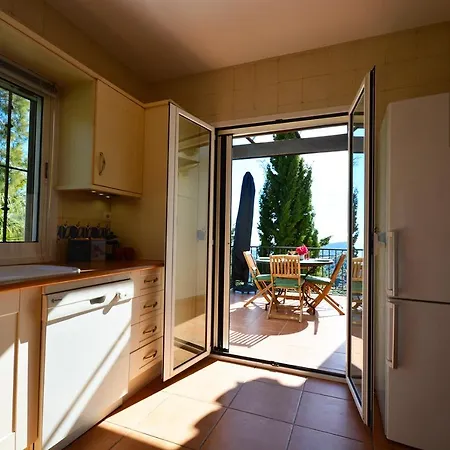 Апартаменты Casa Amarilla, Luxury Country With Pool And Parking Hansonholiday Фрихилиана